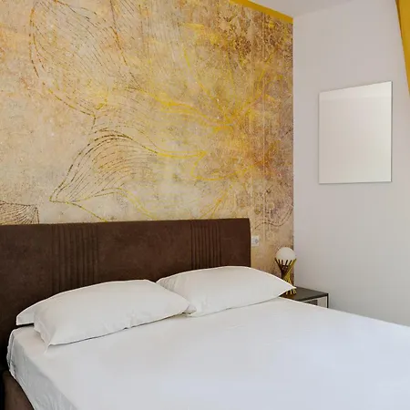 Guest house Actus Palace & By Ghor